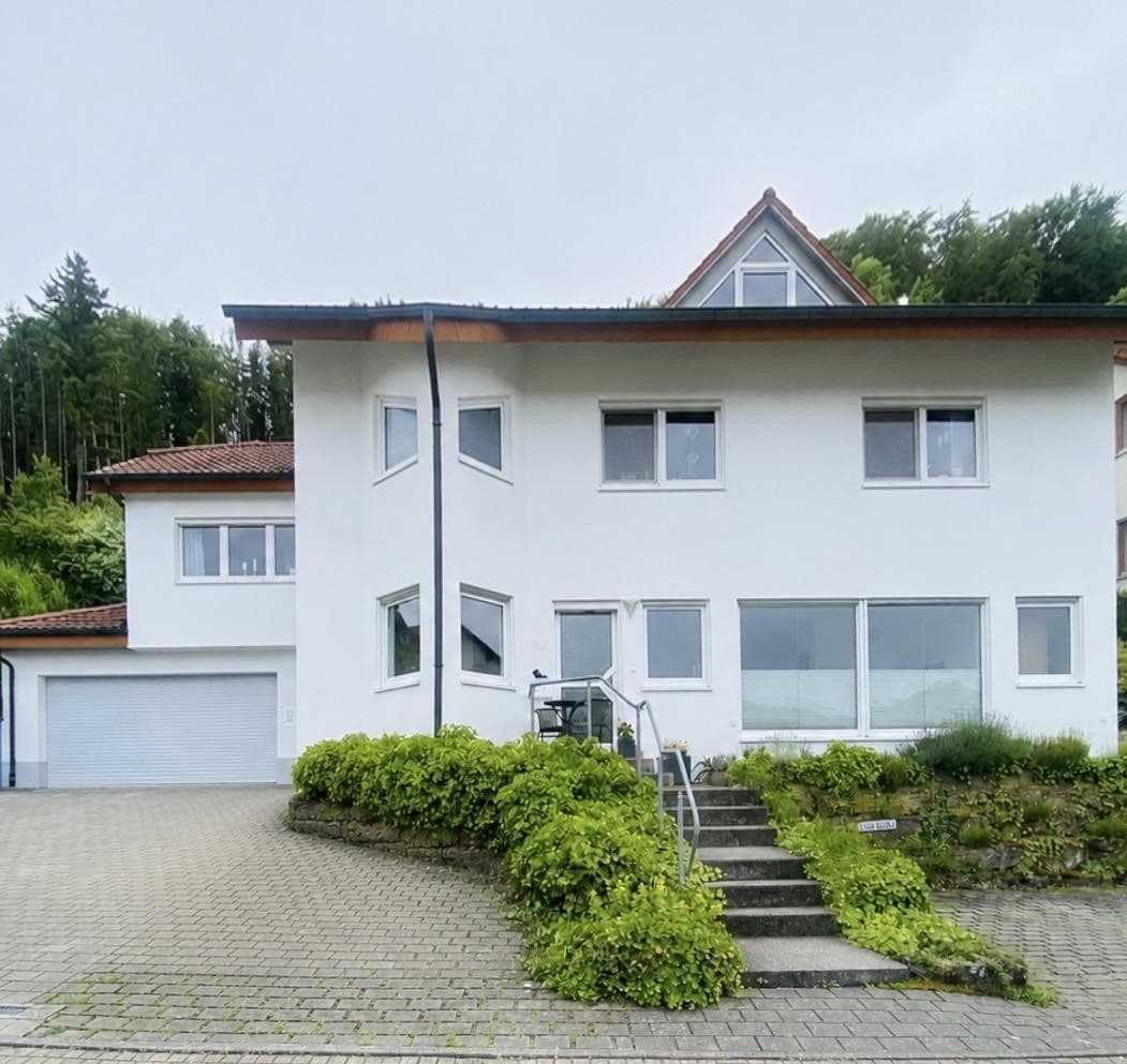Predaj domu 300 m², pozemek 1.200 m², Ingelfingen, Bádensko-Wurttembersko Predaj domu 300 m², pozemek 1.200 m², Ingelfingen, Bádensko-Wurttembersko