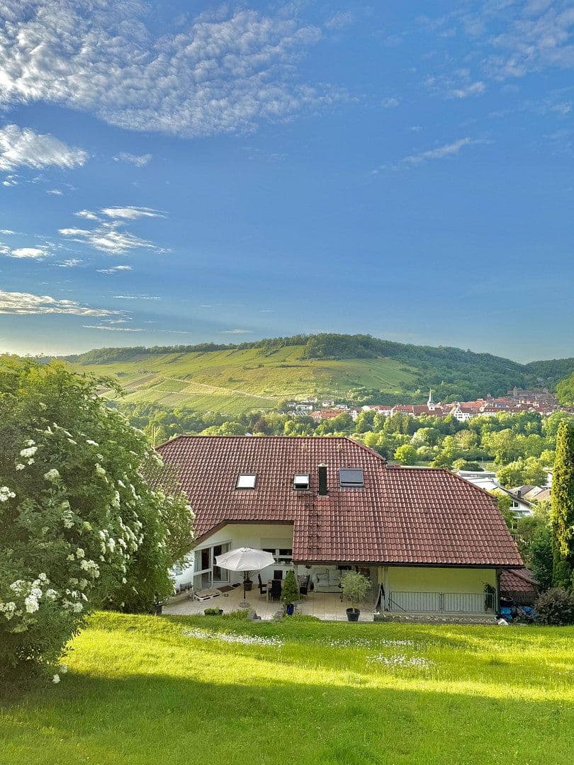 Predaj domu 300 m², pozemek 1.200 m², Ingelfingen, Bádensko-Wurttembersko Predaj domu 300 m², pozemek 1.200 m², Ingelfingen, Bádensko-Wurttembersko