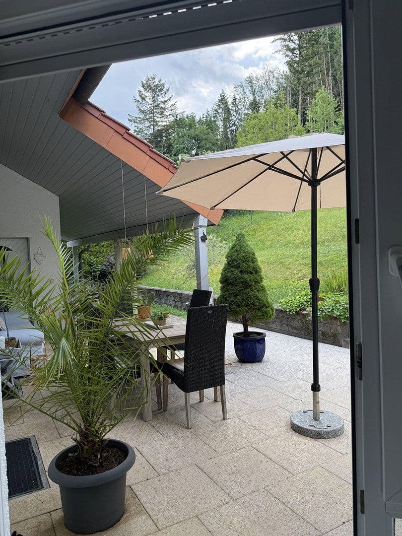 Predaj domu 300 m², pozemek 1.200 m², Ingelfingen, Bádensko-Wurttembersko Predaj domu 300 m², pozemek 1.200 m², Ingelfingen, Bádensko-Wurttembersko
