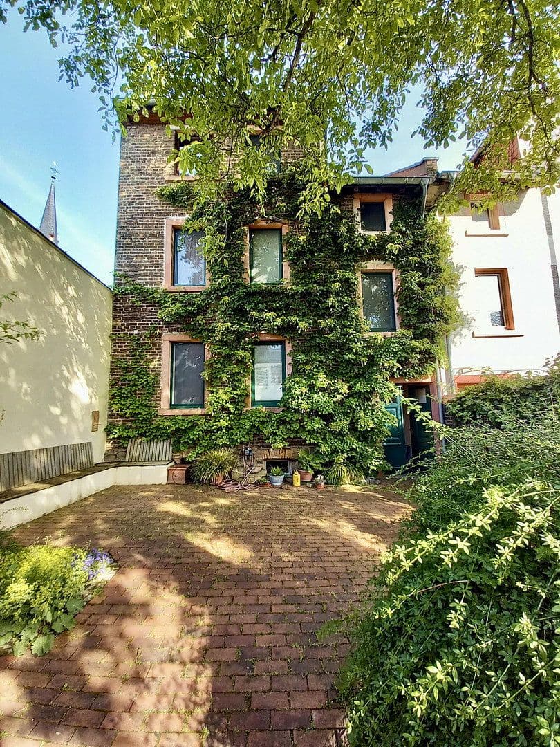 Predaj domu 157 m², pozemek 142 m², Mühlheim am Main, Hesensko Predaj domu 157 m², pozemek 142 m², Mühlheim am Main, Hesensko