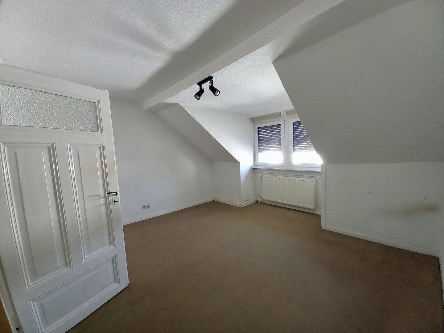 Predaj domu 157 m², pozemek 142 m², Mühlheim am Main, Hesensko Predaj domu 157 m², pozemek 142 m², Mühlheim am Main, Hesensko