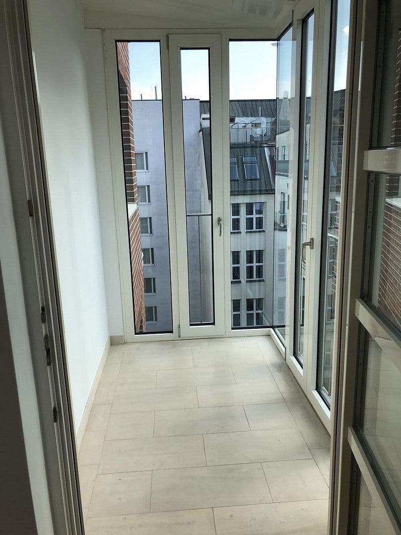 Predaj bytu 3-izbový 92 m², Berlin, Berlín Predaj bytu 3-izbový 92 m², Berlin, Berlín