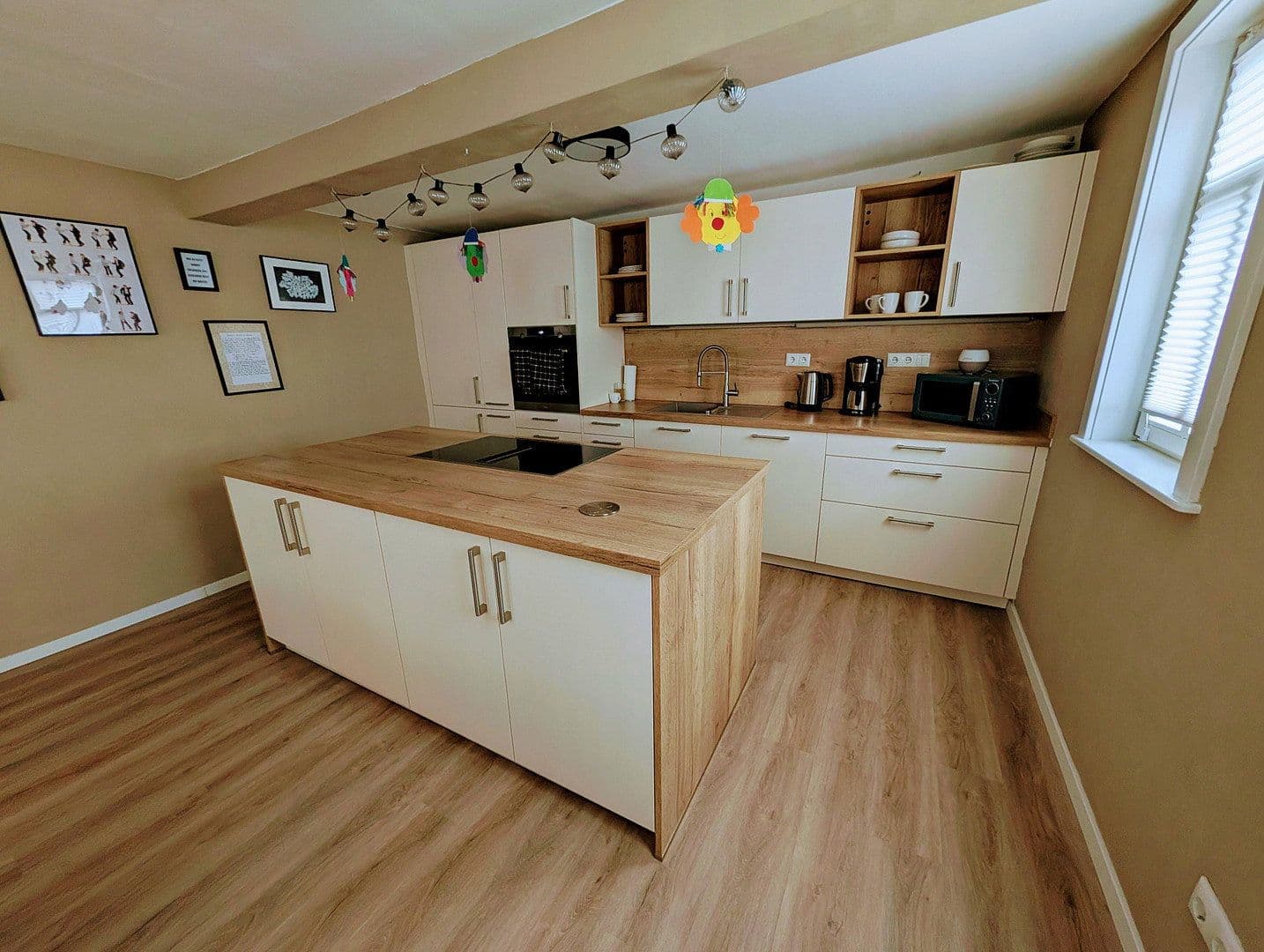 Predaj domu 117 m², pozemek 300 m², Bruchköbel, Hesensko Predaj domu 117 m², pozemek 300 m², Bruchköbel, Hesensko