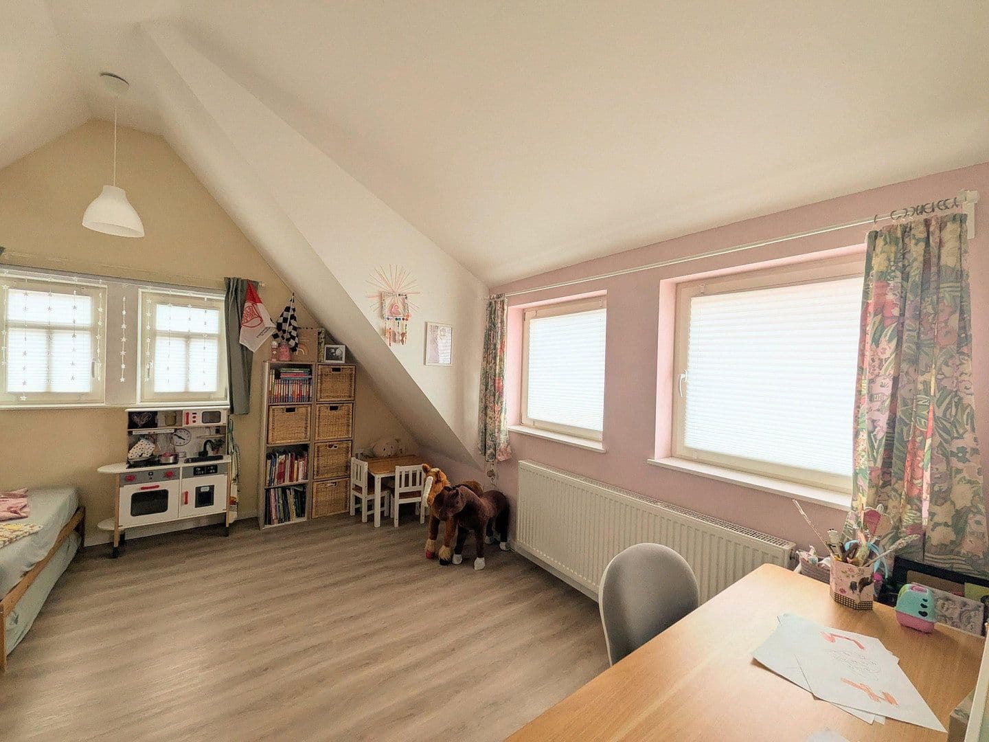 Predaj domu 117 m², pozemek 300 m², Bruchköbel, Hesensko Predaj domu 117 m², pozemek 300 m², Bruchköbel, Hesensko