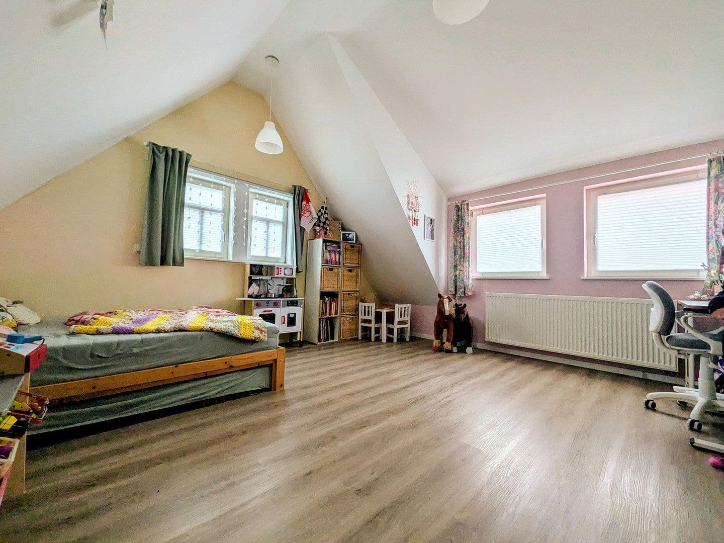 Predaj domu 117 m², pozemek 300 m², Bruchköbel, Hesensko Predaj domu 117 m², pozemek 300 m², Bruchköbel, Hesensko