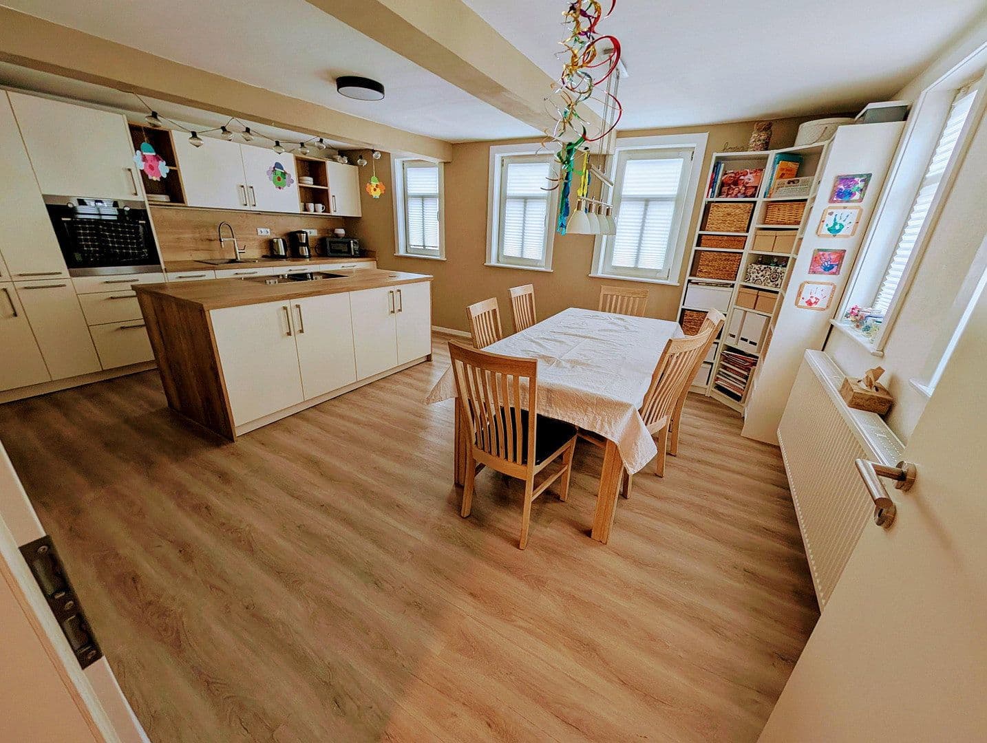 Predaj domu 117 m², pozemek 300 m², Bruchköbel, Hesensko Predaj domu 117 m², pozemek 300 m², Bruchköbel, Hesensko