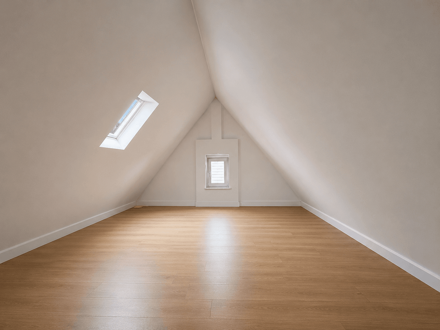Prenájom domu 130 m², pozemek 461 m², Cottbus, Brandenbursko Prenájom domu 130 m², pozemek 461 m², Cottbus, Brandenbursko
