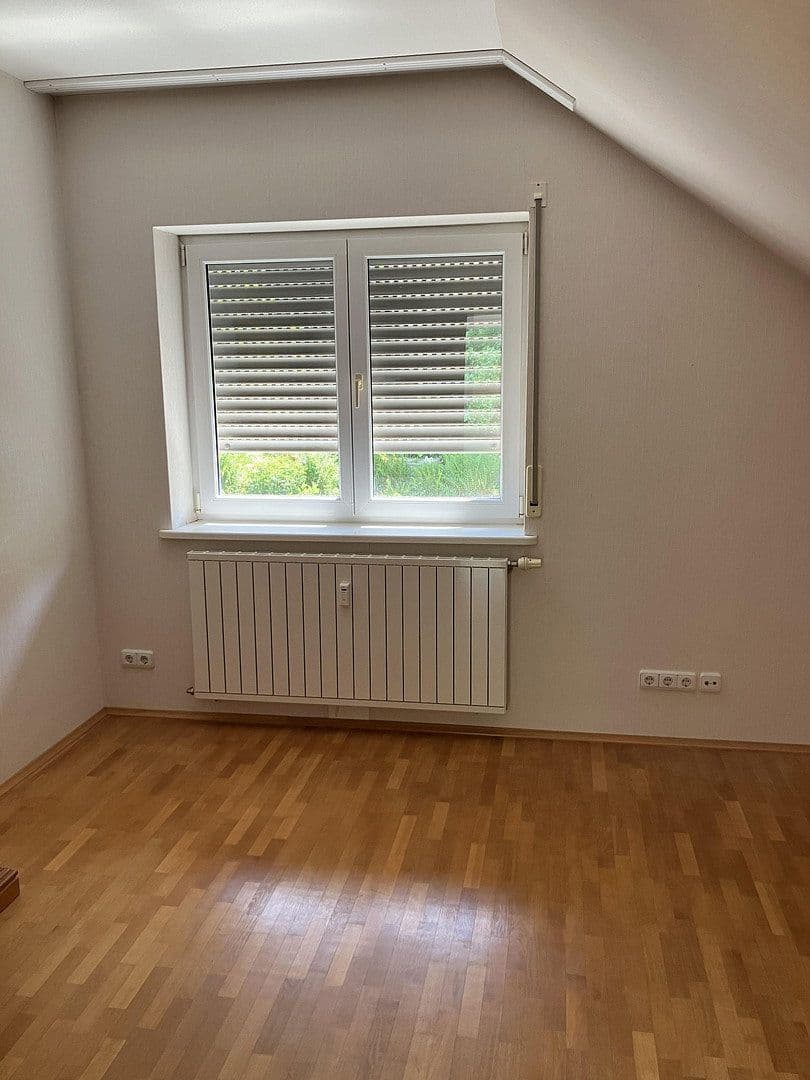 Prenájom bytu 4-izbový 218 m², Birstein, Hesensko Prenájom bytu 4-izbový 218 m², Birstein, Hesensko