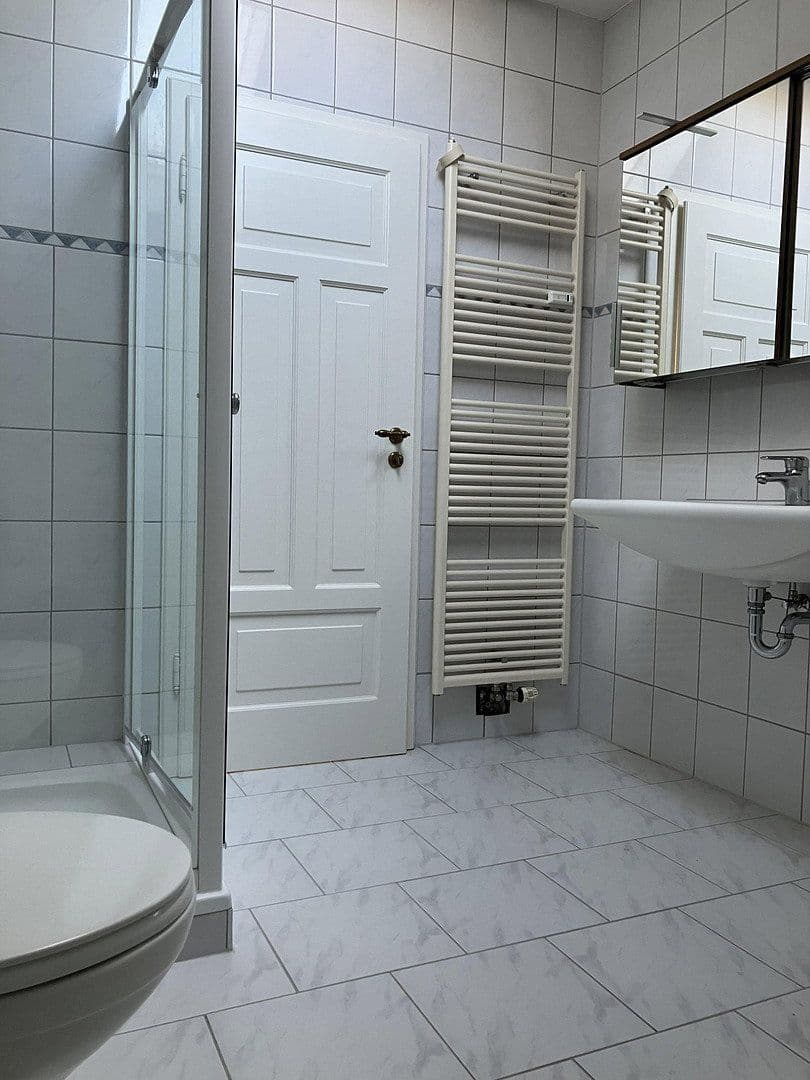 Prenájom bytu 4-izbový 218 m², Birstein, Hesensko Prenájom bytu 4-izbový 218 m², Birstein, Hesensko