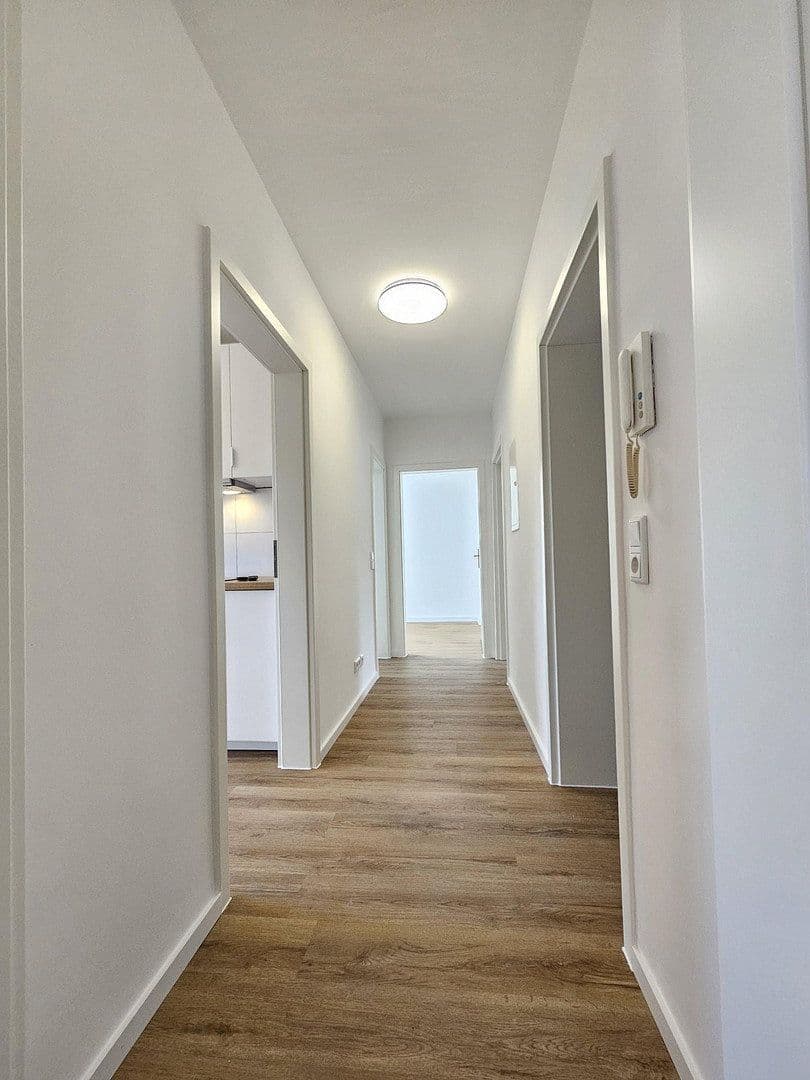 Prenájom bytu 4-izbový 75 m², Ernestinenstr. 17, Essen, Severné Porýnie - Westfálsko Prenájom bytu 4-izbový 75 m², Ernestinenstr. 17, Essen, Severné Porýnie - Westfálsko