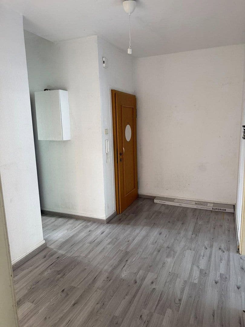 Prenájom bytu 2-izbový 74 m², Geibelstr. 15, Karlsruhe, Bádensko-Wurttembersko Prenájom bytu 2-izbový 74 m², Geibelstr. 15, Karlsruhe, Bádensko-Wurttembersko