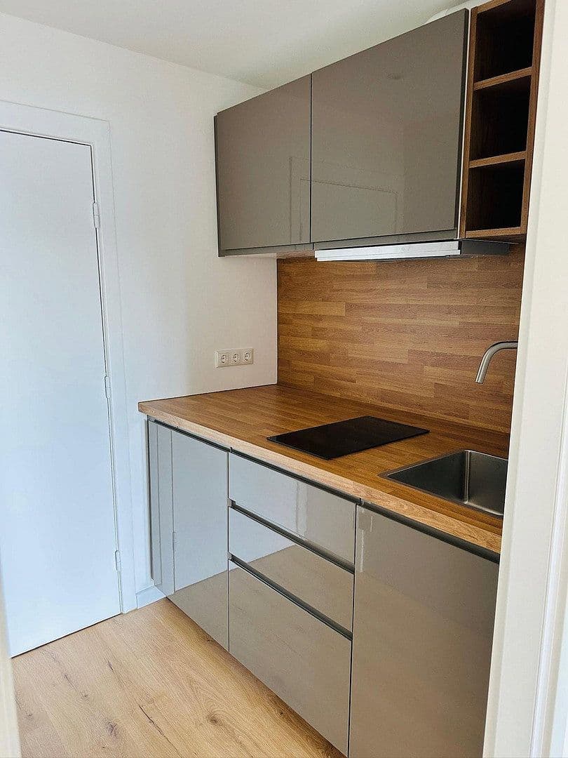 Prenájom bytu 1-izbový 22 m², Hamburg, Hamburg Prenájom bytu 1-izbový 22 m², Hamburg, Hamburg