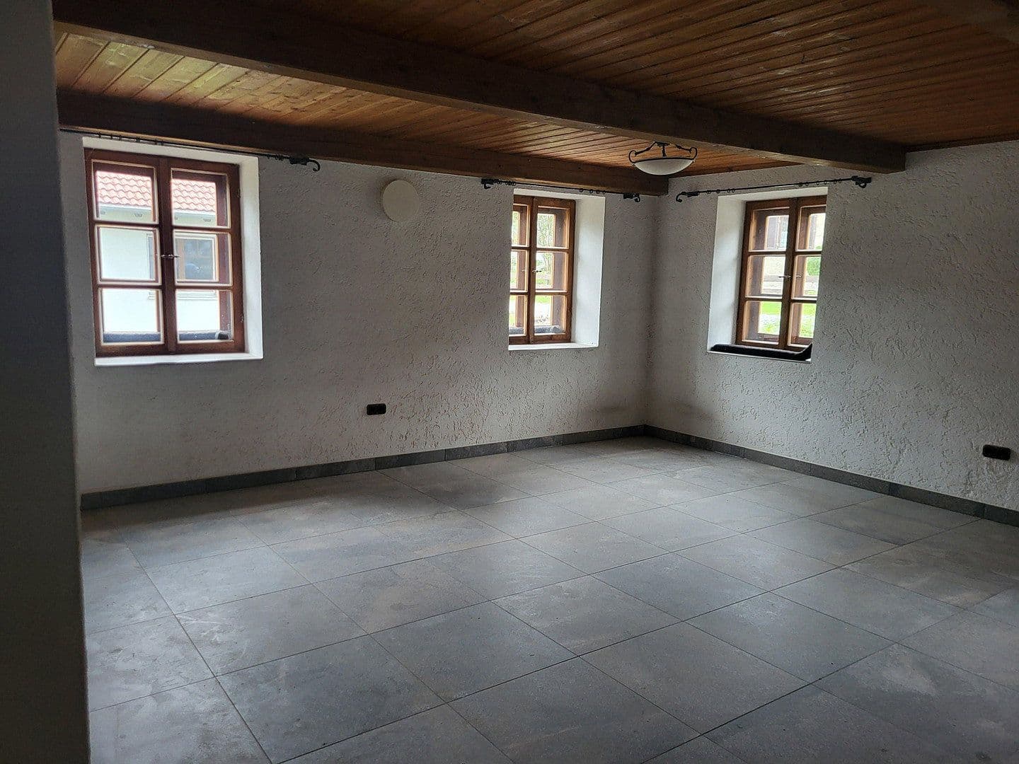 Prenájom bytu 305 m², Oberhausen, Bavorsko Prenájom bytu 305 m², Oberhausen, Bavorsko