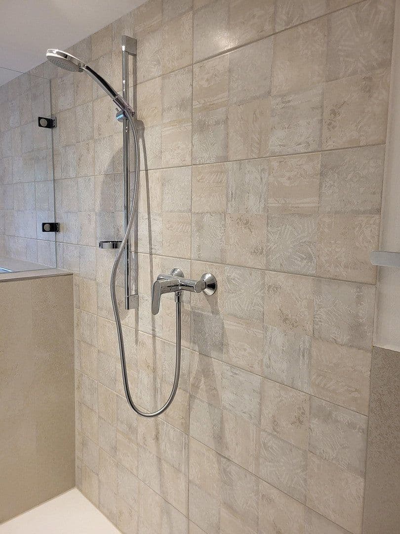 Prenájom bytu 305 m², Oberhausen, Bavorsko Prenájom bytu 305 m², Oberhausen, Bavorsko