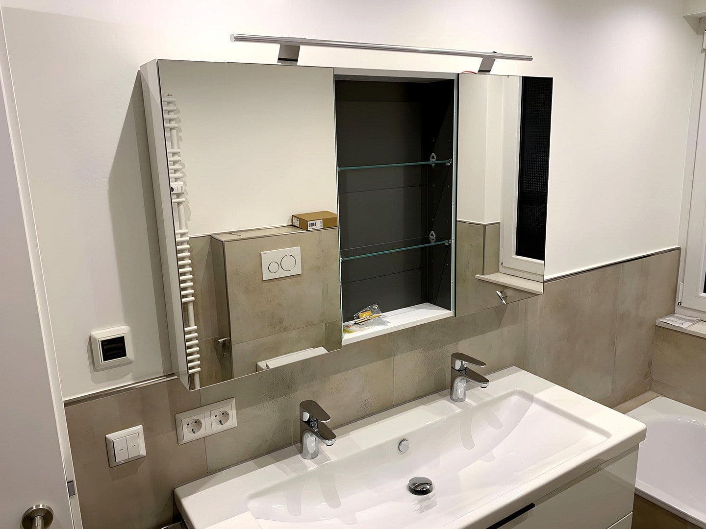 Prenájom bytu 5-izbový 126 m², Schulstraße 33, Leinfelden-Echterdingen, Bádensko-Wurttembersko Prenájom bytu 5-izbový 126 m², Schulstraße 33, Leinfelden-Echterdingen, Bádensko-Wurttembersko