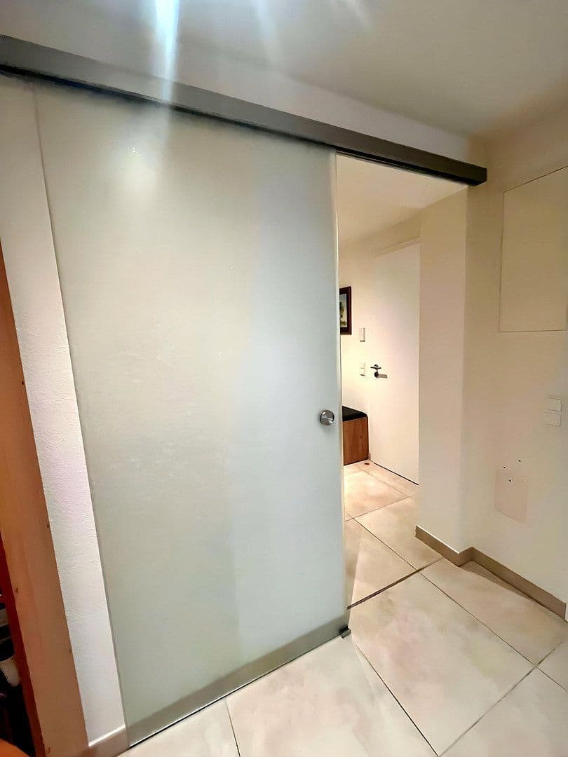 Prenájom bytu 5-izbový 126 m², Schulstraße 33, Leinfelden-Echterdingen, Bádensko-Wurttembersko Prenájom bytu 5-izbový 126 m², Schulstraße 33, Leinfelden-Echterdingen, Bádensko-Wurttembersko