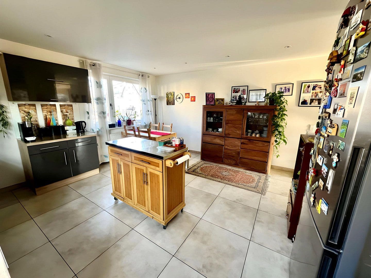 Prenájom bytu 5-izbový 126 m², Schulstraße 33, Leinfelden-Echterdingen, Bádensko-Wurttembersko Prenájom bytu 5-izbový 126 m², Schulstraße 33, Leinfelden-Echterdingen, Bádensko-Wurttembersko