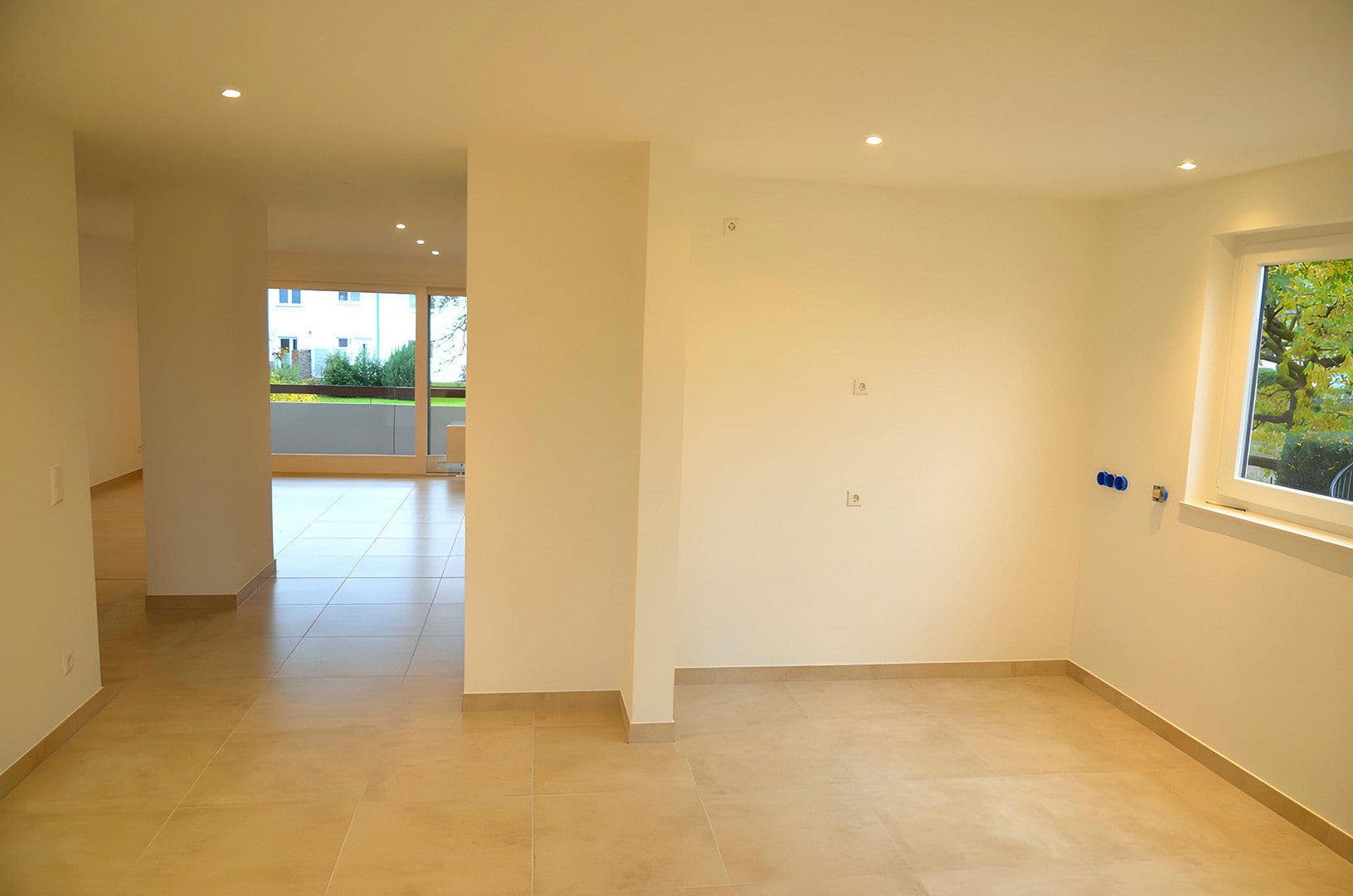 Prenájom bytu 5-izbový 126 m², Schulstraße 33, Leinfelden-Echterdingen, Bádensko-Wurttembersko Prenájom bytu 5-izbový 126 m², Schulstraße 33, Leinfelden-Echterdingen, Bádensko-Wurttembersko