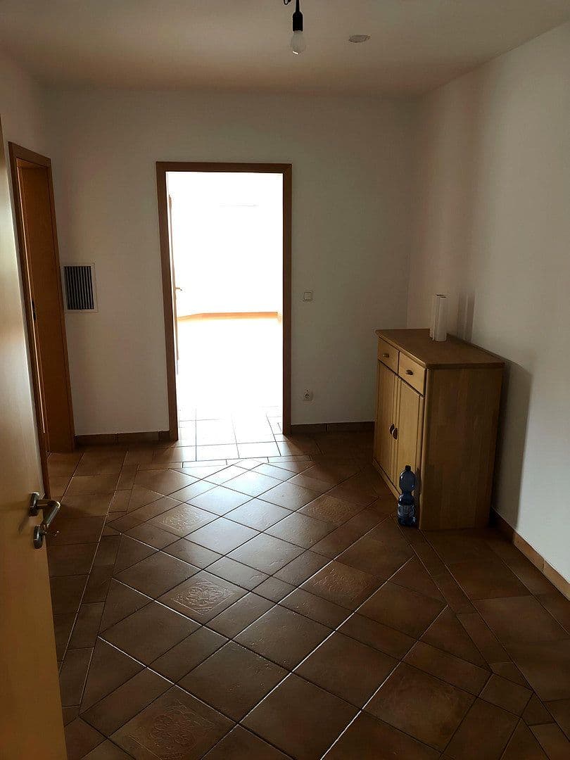 Prenájom bytu 5-izbový 135 m², Schulstraße 30, Pohlheim, Hesensko Prenájom bytu 5-izbový 135 m², Schulstraße 30, Pohlheim, Hesensko
