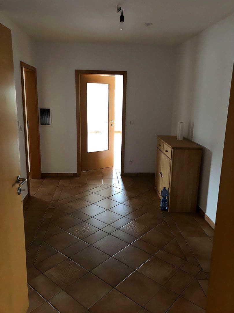 Prenájom bytu 5-izbový 135 m², Schulstraße 30, Pohlheim, Hesensko Prenájom bytu 5-izbový 135 m², Schulstraße 30, Pohlheim, Hesensko