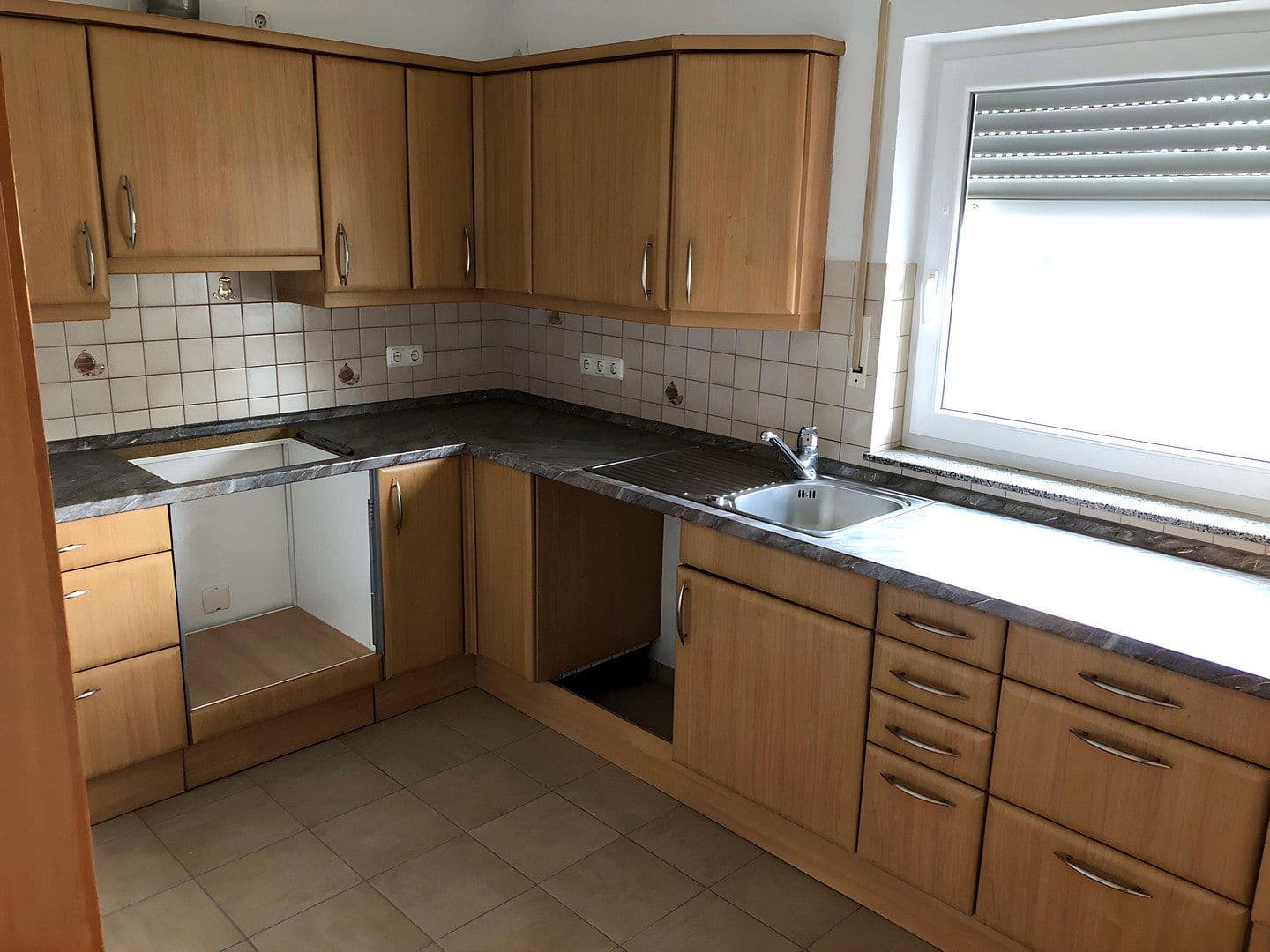 Prenájom bytu 5-izbový 135 m², Schulstraße 30, Pohlheim, Hesensko Prenájom bytu 5-izbový 135 m², Schulstraße 30, Pohlheim, Hesensko