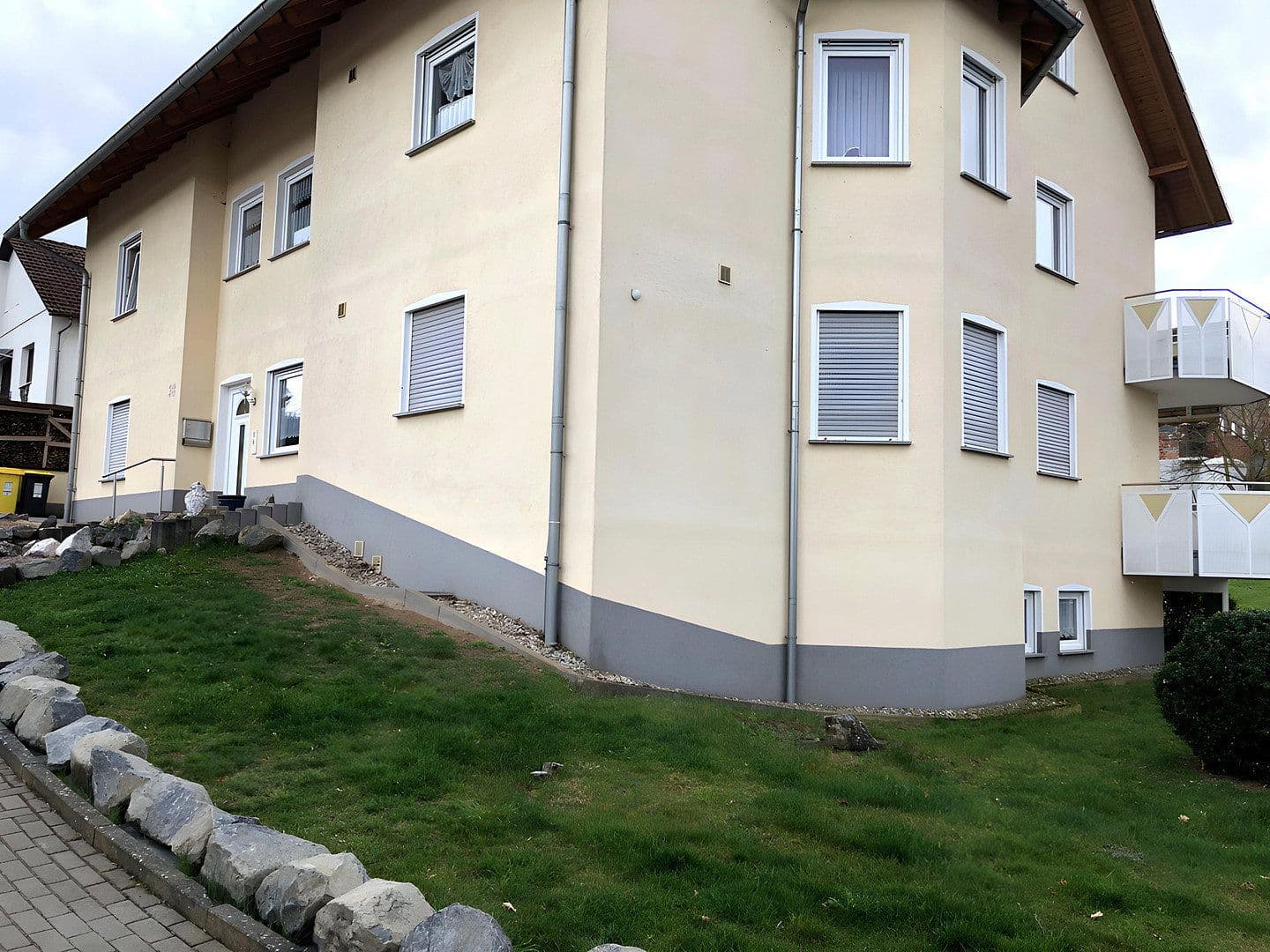 Prenájom bytu 5-izbový 135 m², Schulstraße 30, Pohlheim, Hesensko Prenájom bytu 5-izbový 135 m², Schulstraße 30, Pohlheim, Hesensko