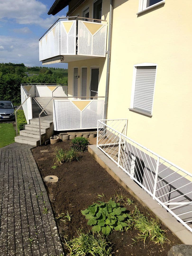 Prenájom bytu 5-izbový 135 m², Schulstraße 30, Pohlheim, Hesensko Prenájom bytu 5-izbový 135 m², Schulstraße 30, Pohlheim, Hesensko