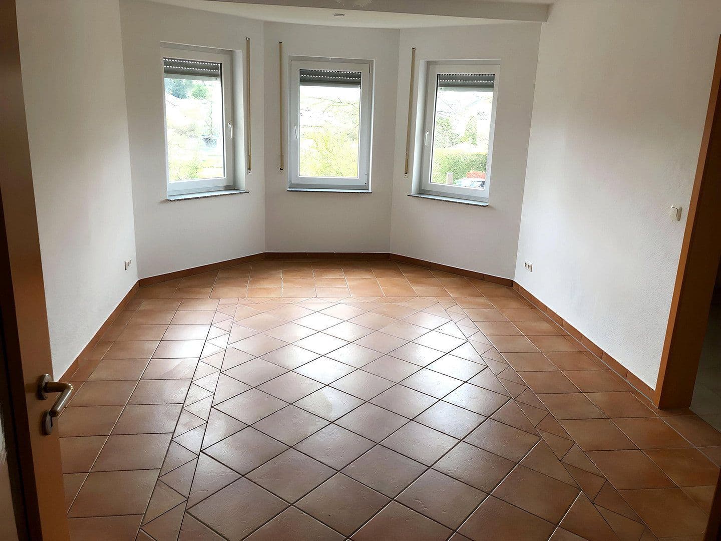 Prenájom bytu 5-izbový 135 m², Schulstraße 30, Pohlheim, Hesensko Prenájom bytu 5-izbový 135 m², Schulstraße 30, Pohlheim, Hesensko