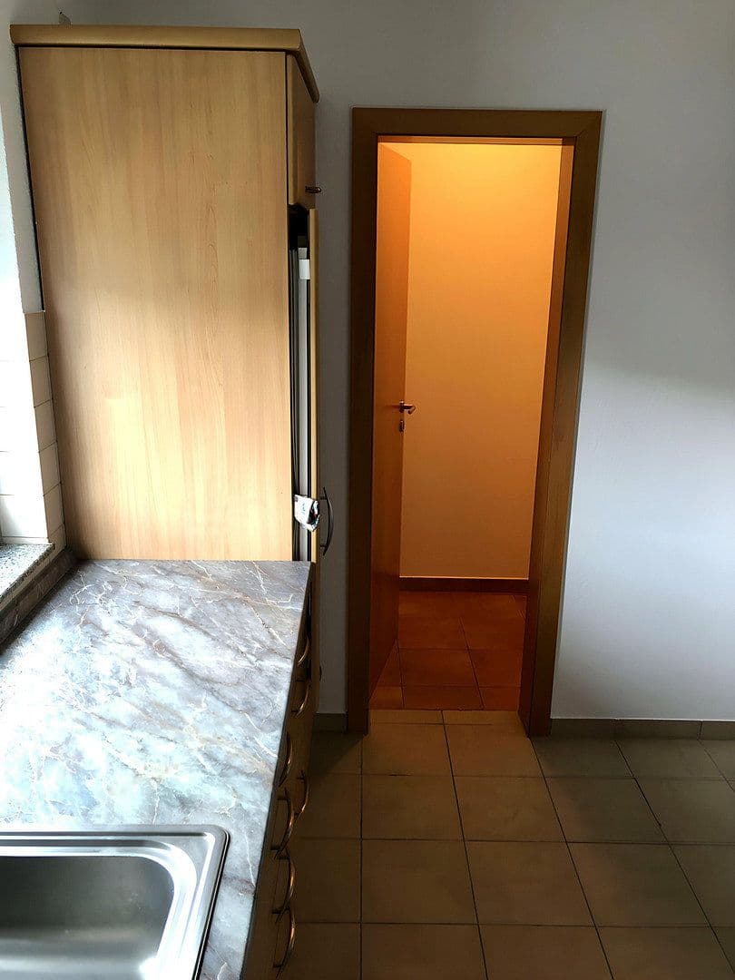 Prenájom bytu 5-izbový 135 m², Schulstraße 30, Pohlheim, Hesensko Prenájom bytu 5-izbový 135 m², Schulstraße 30, Pohlheim, Hesensko