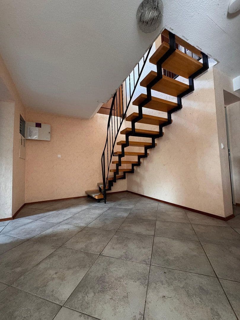 Predaj domu 140 m², pozemek 700 m², Hüttenberg, Hesensko Predaj domu 140 m², pozemek 700 m², Hüttenberg, Hesensko