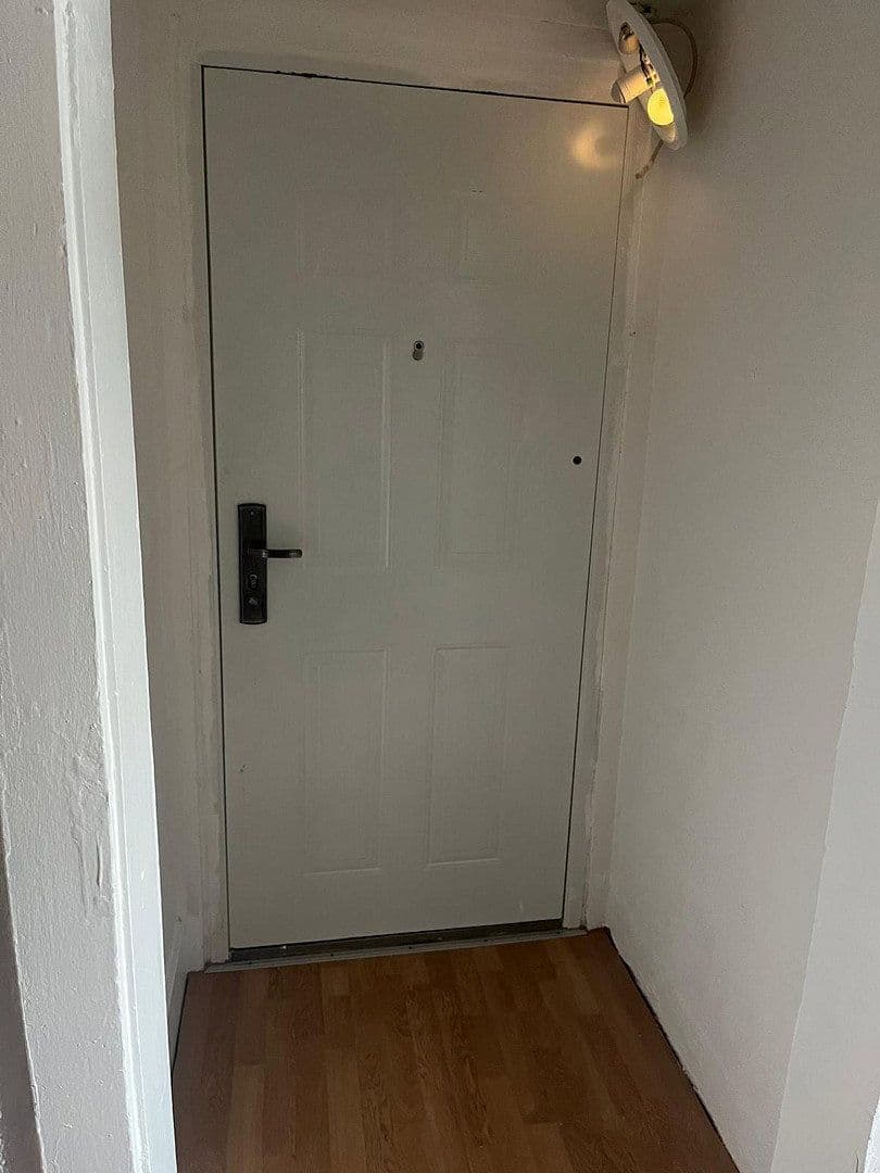 Prenájom bytu 3-izbový 83 m², Schillerstr 24, Bad Pyrmont, Dolné Sasko Prenájom bytu 3-izbový 83 m², Schillerstr 24, Bad Pyrmont, Dolné Sasko