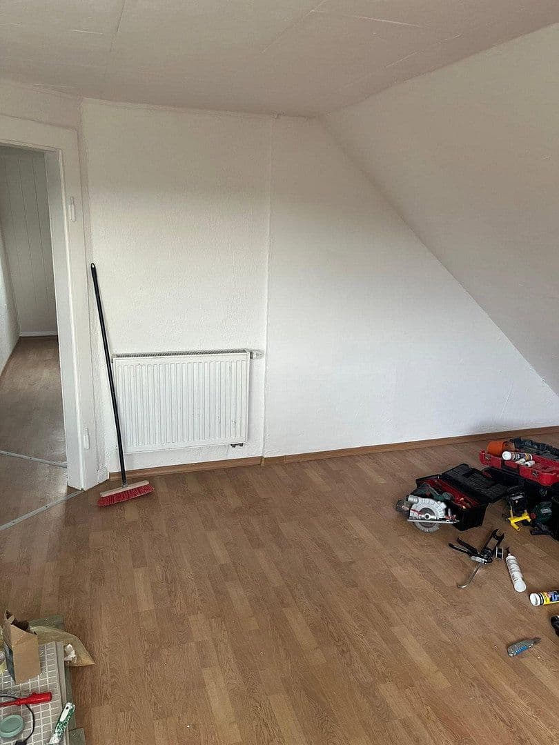 Prenájom bytu 3-izbový 83 m², Schillerstr 24, Bad Pyrmont, Dolné Sasko Prenájom bytu 3-izbový 83 m², Schillerstr 24, Bad Pyrmont, Dolné Sasko