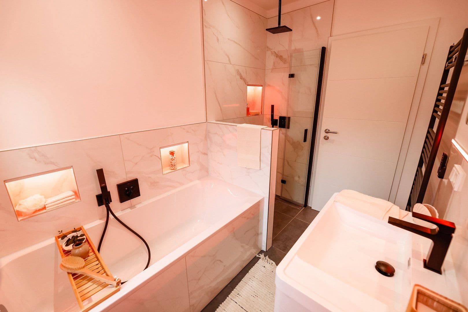 Prenájom bytu 3-izbový 88 m², Pohlheim, Hesensko Prenájom bytu 3-izbový 88 m², Pohlheim, Hesensko