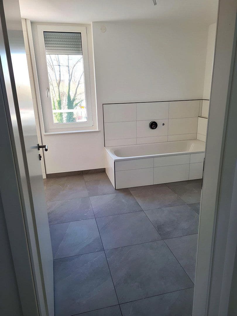 Prenájom bytu 4-izbový 143 m², Proviantbachstraße 13a, Augsburg, Bavorsko Prenájom bytu 4-izbový 143 m², Proviantbachstraße 13a, Augsburg, Bavorsko