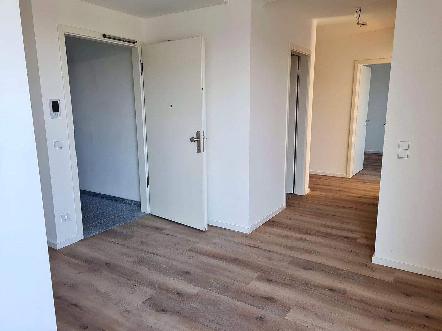 Prenájom bytu 4-izbový 143 m², Proviantbachstraße 13a, Augsburg, Bavorsko Prenájom bytu 4-izbový 143 m², Proviantbachstraße 13a, Augsburg, Bavorsko
