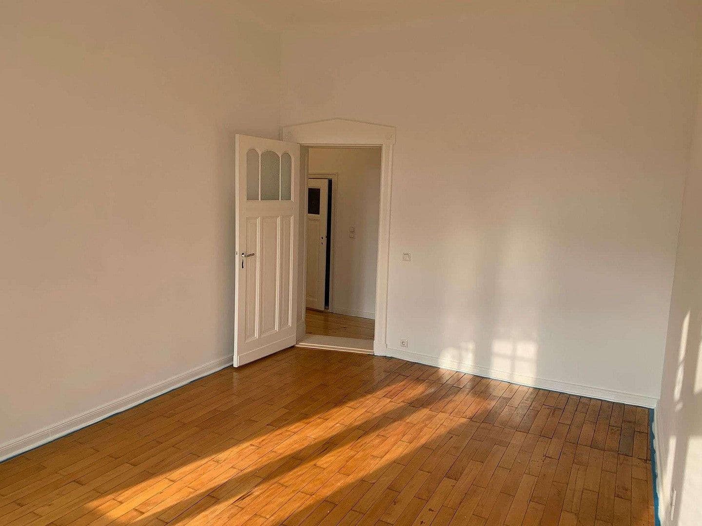 Prenájom bytu 3-izbový 87 m², Stolzenfelsstr. 1A, Berlin, Berlín Prenájom bytu 3-izbový 87 m², Stolzenfelsstr. 1A, Berlin, Berlín