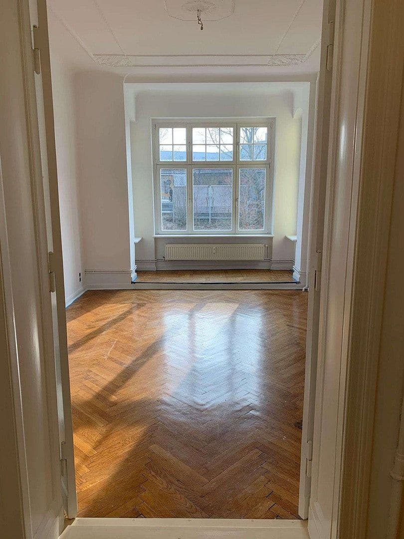 Prenájom bytu 3-izbový 87 m², Stolzenfelsstr. 1A, Berlin, Berlín Prenájom bytu 3-izbový 87 m², Stolzenfelsstr. 1A, Berlin, Berlín