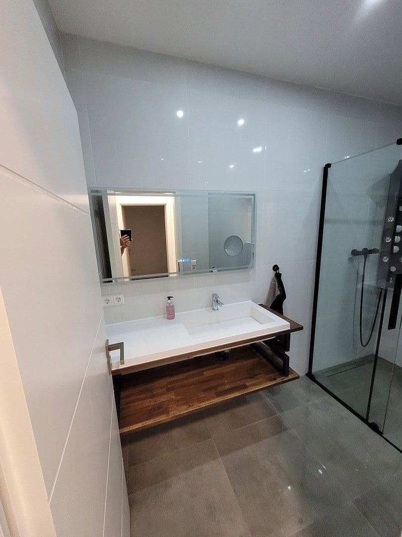 Predaj domu 291 m², pozemek 356 m², Ostfildern, Bádensko-Wurttembersko Predaj domu 291 m², pozemek 356 m², Ostfildern, Bádensko-Wurttembersko
