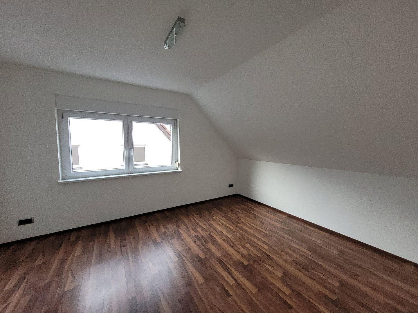 Predaj domu 291 m², pozemek 356 m², Ostfildern, Bádensko-Wurttembersko Predaj domu 291 m², pozemek 356 m², Ostfildern, Bádensko-Wurttembersko