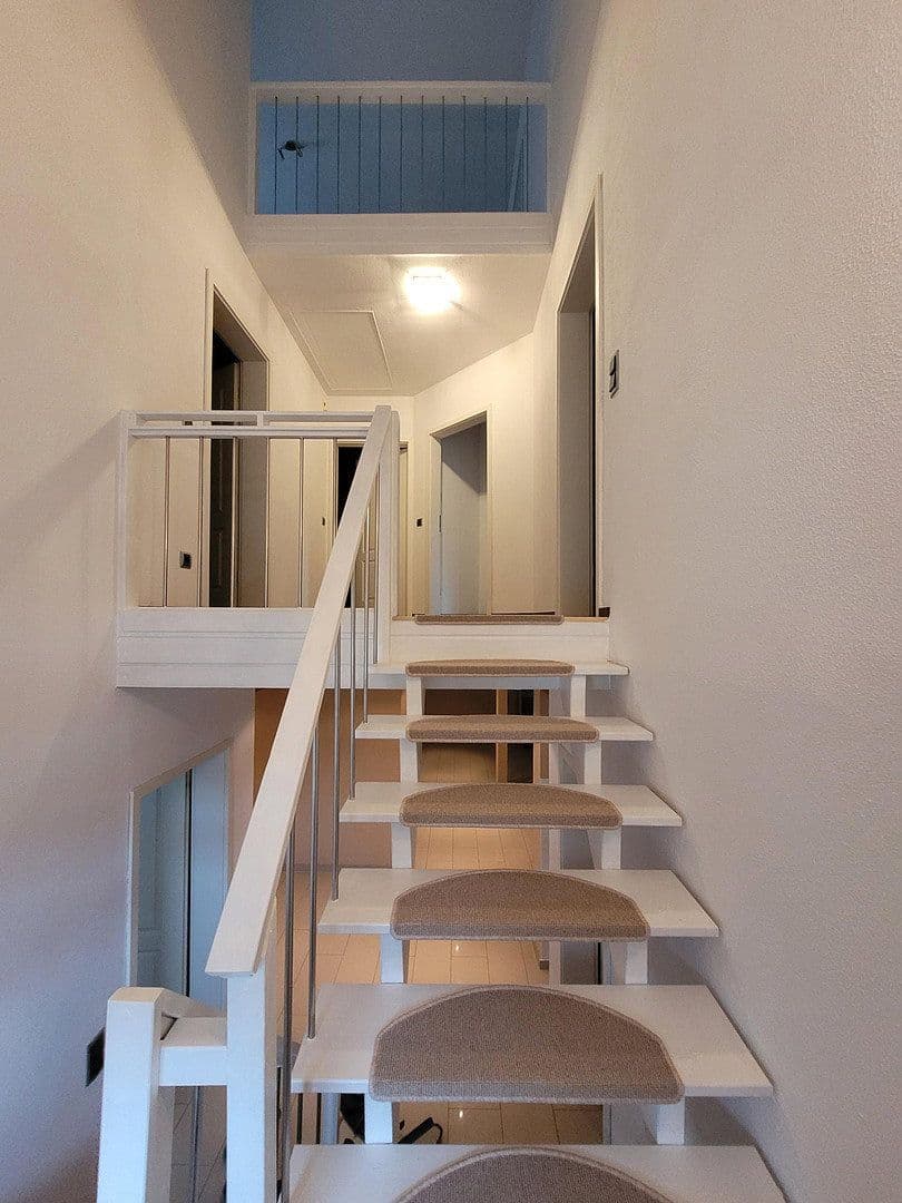 Predaj domu 291 m², pozemek 356 m², Ostfildern, Bádensko-Wurttembersko Predaj domu 291 m², pozemek 356 m², Ostfildern, Bádensko-Wurttembersko