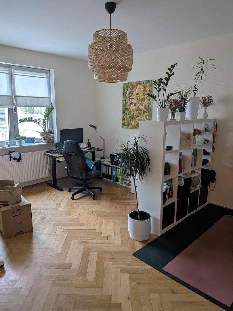 Prenájom bytu 3-izbový 103 m², Mannheim, Bádensko-Wurttembersko Prenájom bytu 3-izbový 103 m², Mannheim, Bádensko-Wurttembersko