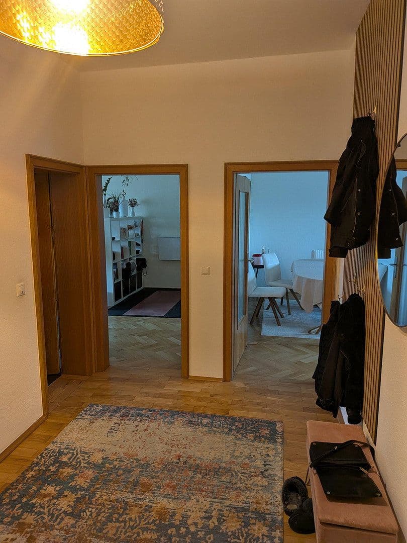 Prenájom bytu 3-izbový 103 m², Mannheim, Bádensko-Wurttembersko Prenájom bytu 3-izbový 103 m², Mannheim, Bádensko-Wurttembersko