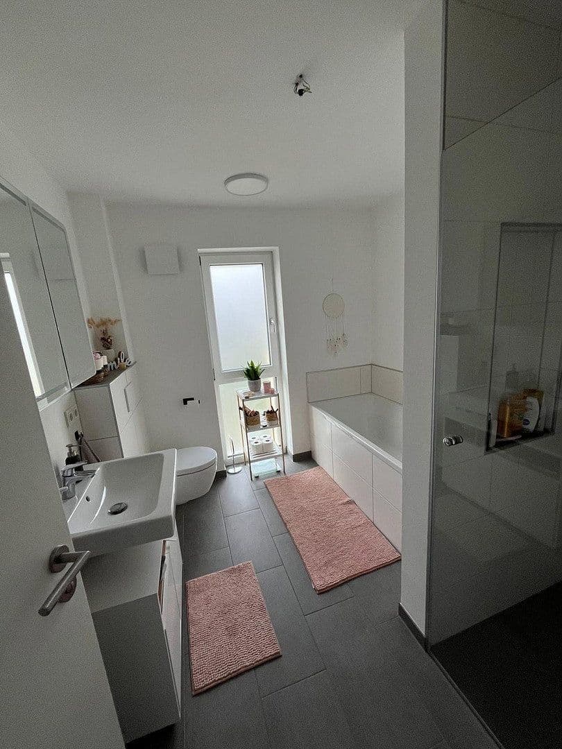 Prenájom bytu 2-izbový 77 m², Neunkirchen-Seelscheid, Severné Porýnie - Westfálsko Prenájom bytu 2-izbový 77 m², Neunkirchen-Seelscheid, Severné Porýnie - Westfálsko
