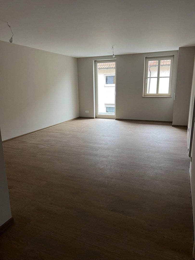 Prenájom bytu 2-izbový 78 m², Mannheim, Bádensko-Wurttembersko Prenájom bytu 2-izbový 78 m², Mannheim, Bádensko-Wurttembersko