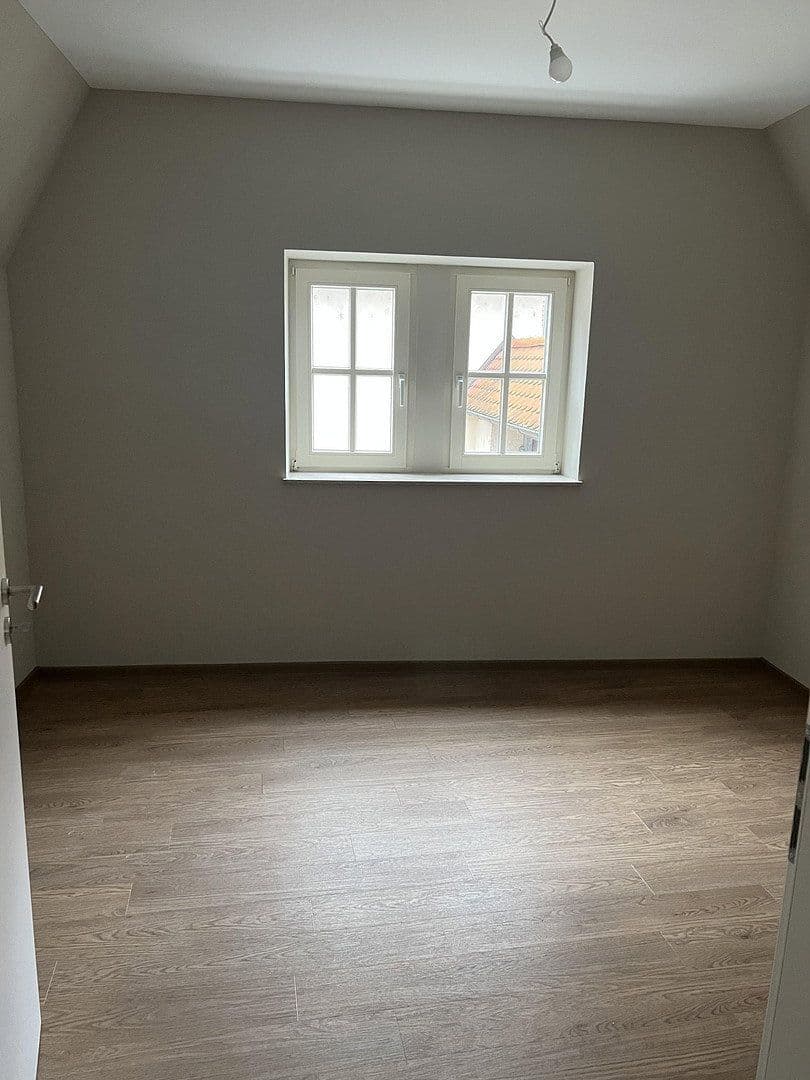 Prenájom bytu 2-izbový 78 m², Mannheim, Bádensko-Wurttembersko Prenájom bytu 2-izbový 78 m², Mannheim, Bádensko-Wurttembersko