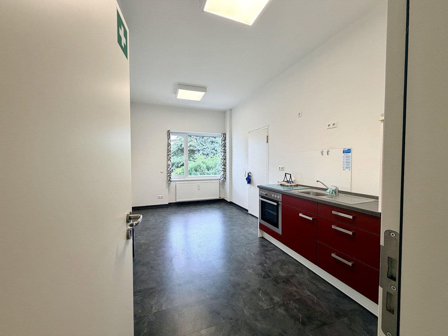 Prenájom bytu 4-izbový 135 m², Stephanienstr. 42/44, Karlsruhe, Bádensko-Wurttembersko Prenájom bytu 4-izbový 135 m², Stephanienstr. 42/44, Karlsruhe, Bádensko-Wurttembersko