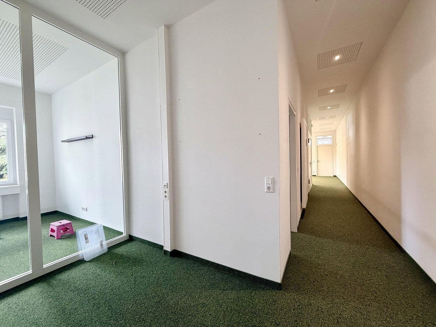 Prenájom bytu 4-izbový 135 m², Stephanienstr. 42/44, Karlsruhe, Bádensko-Wurttembersko Prenájom bytu 4-izbový 135 m², Stephanienstr. 42/44, Karlsruhe, Bádensko-Wurttembersko