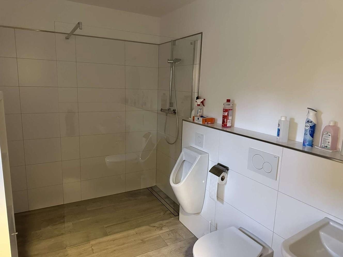 Prenájom kancelárie 103 m², Scharmbecker Dorfstraße 38, Winsen (Luhe), Dolné Sasko Prenájom kancelárie 103 m², Scharmbecker Dorfstraße 38, Winsen (Luhe), Dolné Sasko