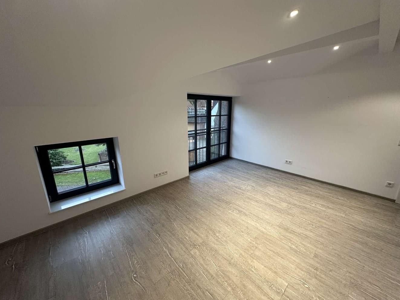 Prenájom kancelárie 103 m², Scharmbecker Dorfstraße 38, Winsen (Luhe), Dolné Sasko Prenájom kancelárie 103 m², Scharmbecker Dorfstraße 38, Winsen (Luhe), Dolné Sasko