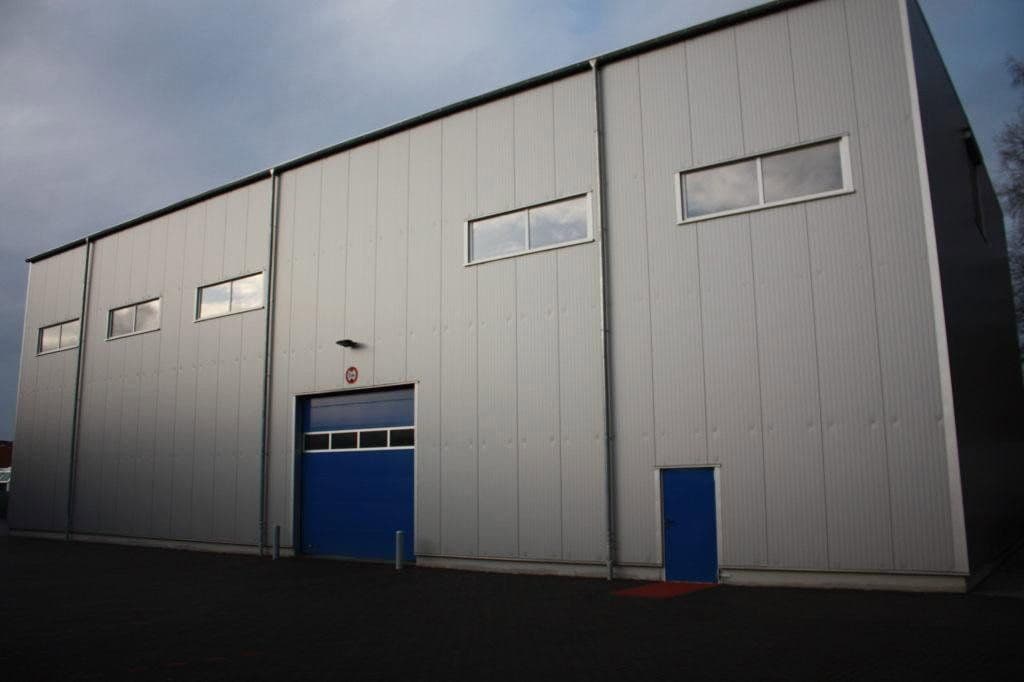 Prenájom nebytového priestoru 480 m², Dieselstr. 13, Arnsberg, Severné Porýnie - Westfálsko Prenájom nebytového priestoru 480 m², Dieselstr. 13, Arnsberg, Severné Porýnie - Westfálsko